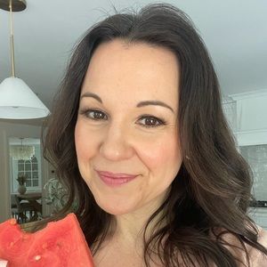 Meet your Posher, Jeannine